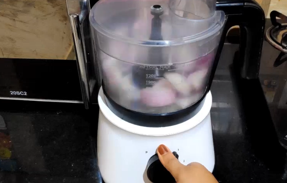 Best Way to Chop Onions in a Food Processor