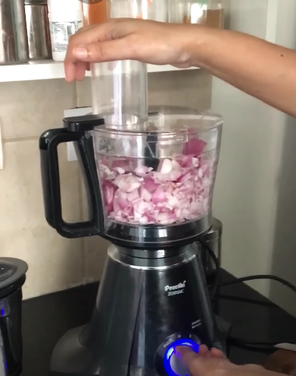 Best Way to Chop Onions in a Food Processor